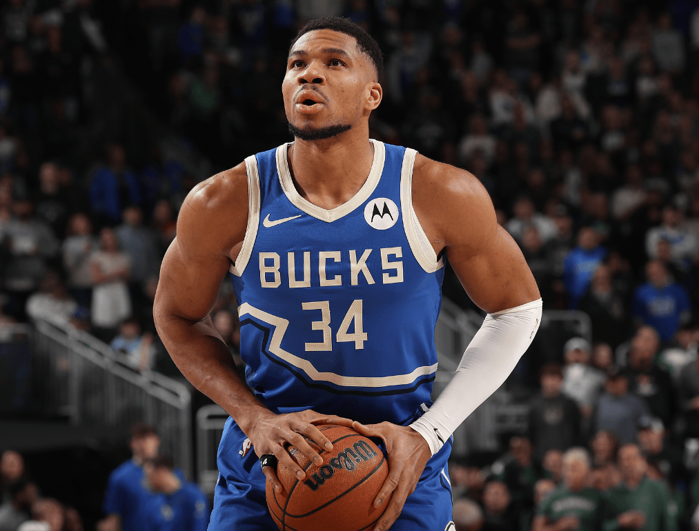 关于窗口期NBA总决赛传出新动向，密尔沃基雄鹿豪取连胜，管理层表态：信心回归，轮换策略成焦点的信息