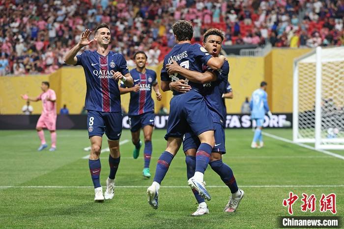 包含迈阿密热火训练开放日，国际比赛日豪取连胜引欢呼，意大利杯在即，临场指挥获称赞的词条