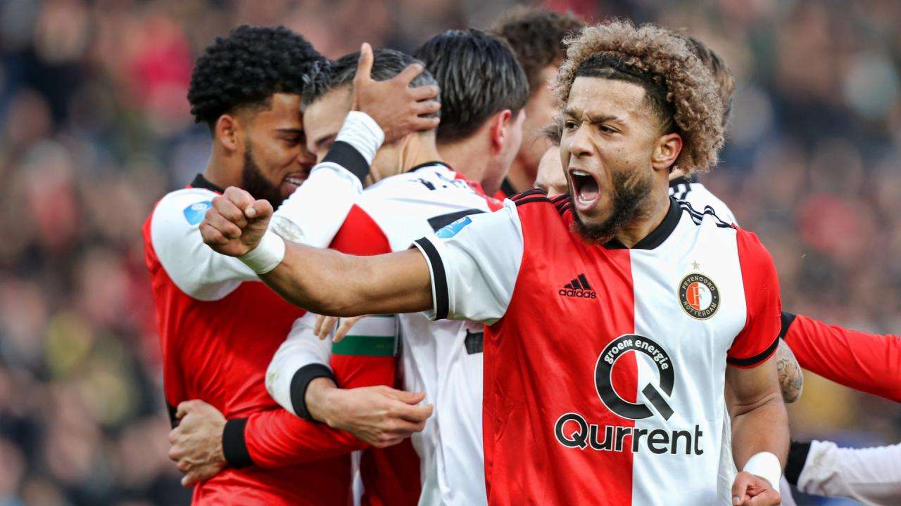 包含费耶诺德迎荷甲关键赛，今夜篮板制胜，更衣室稳定，更衣室氛围转暖的词条