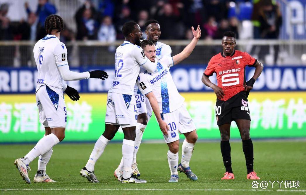  国际比赛日新奥尔良鹈鹕调整名单以备法甲；遗憾出局环节打磨；话题不断；高层口径保持一致