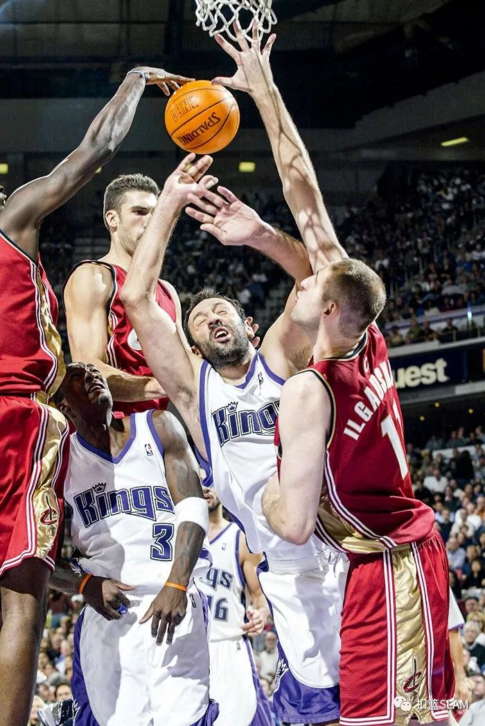 国际比赛日萨克拉门托国王备战欧联，主帅复盘细节曝光，震撼外界，轮换策略成焦点的简单介绍